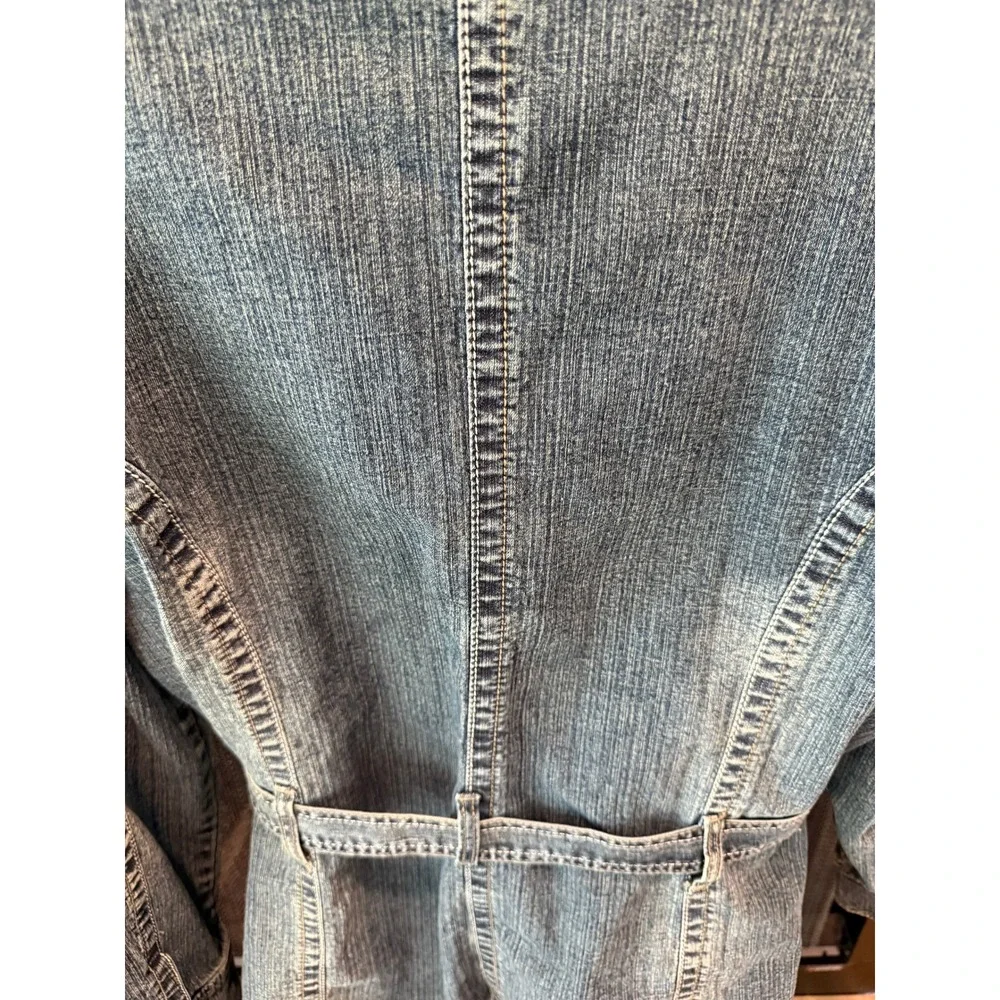 Y2K Vintage Curvaceous Denim Jean Jacket Belted Button Down Blue‎ Womens Size L